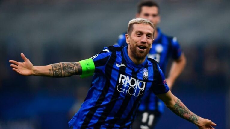 Papu Gomez con la maglia dell'Atalanta
