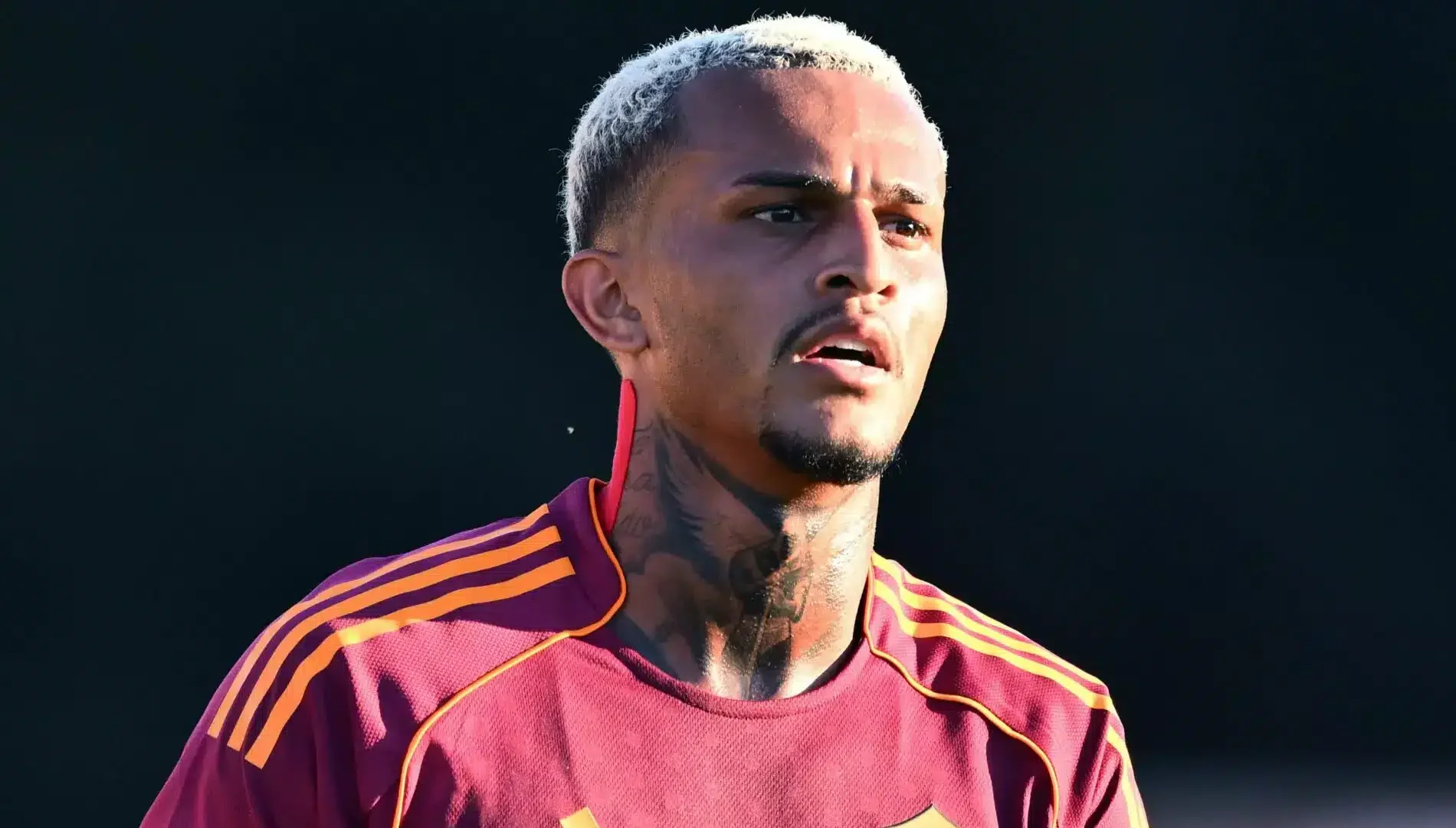 Wesley con la maglia della Roma