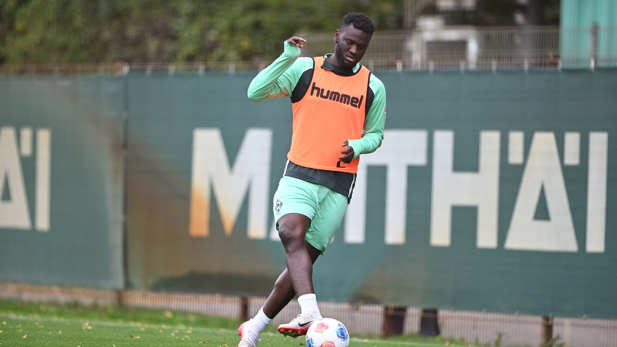 Victor Boniface si allena con il Werder Brema