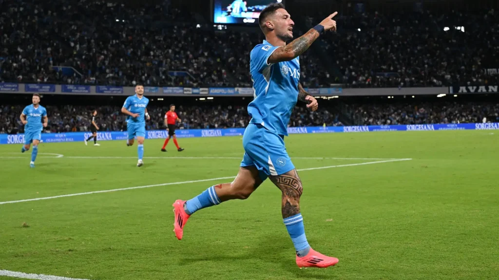 Matteo Politano con la maglia del Napoli