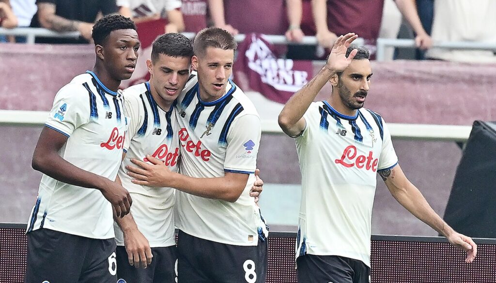 Torino-Atalanta, i giocatori nerazzurri festeggiano il gol