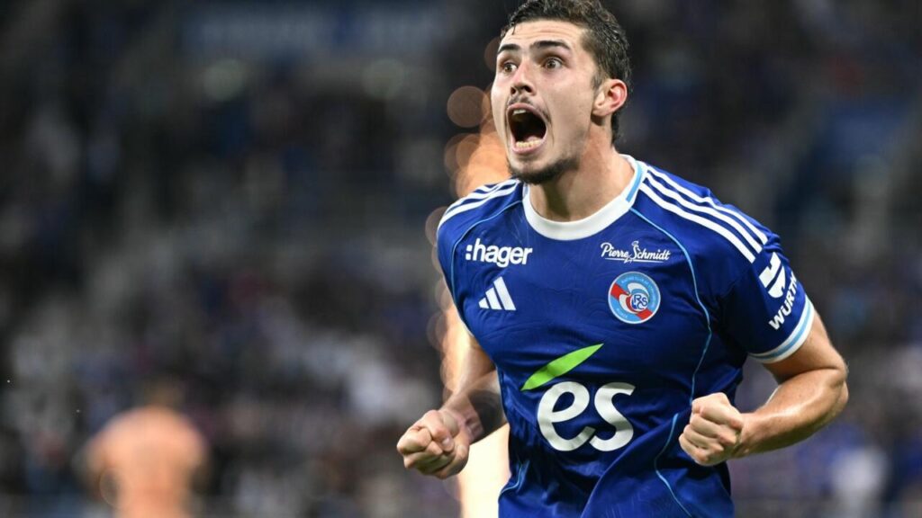 Joaquín Panichelli con la maglia dello Strasburgo