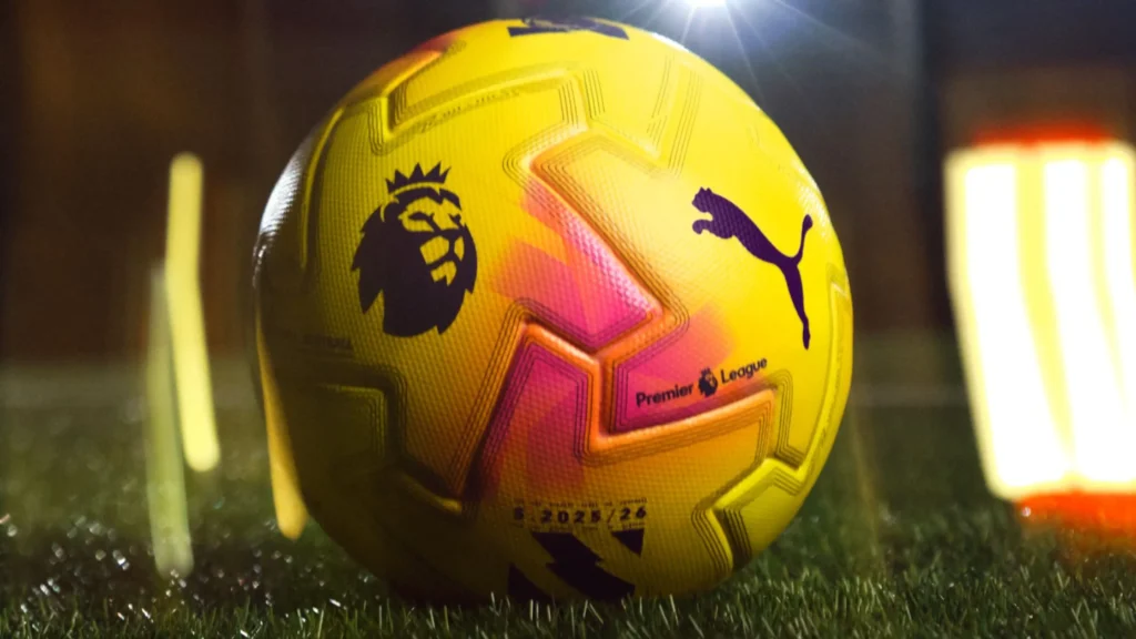 Premier League, ecco il nuovo pallone PUMA “Under the Lights”: debutto l’8 novembre in Tottenham-Man United