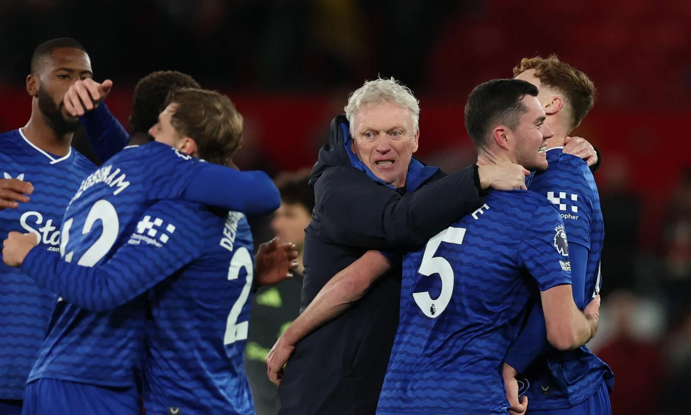 Everton eroico in dieci: Dewsbury Hall gela l’Old Trafford Everton eroico in dieci: Dewsbury Hall gela l’Old Trafford