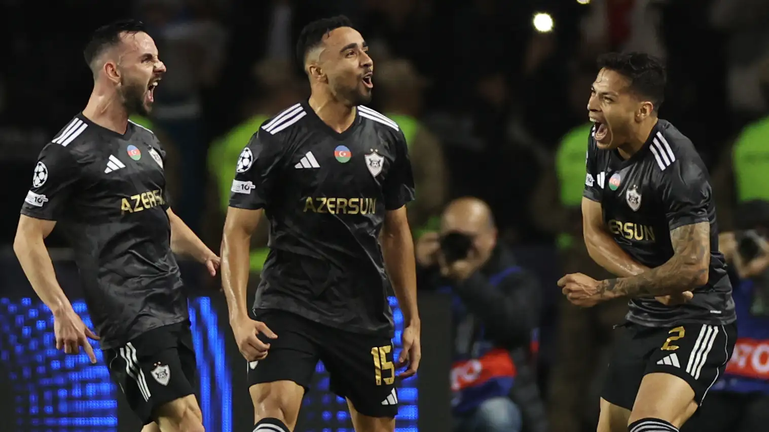 qarabag la rivelazione che sfida il napoli al maradona tre preliminari superati e un posto playoff nel mirino