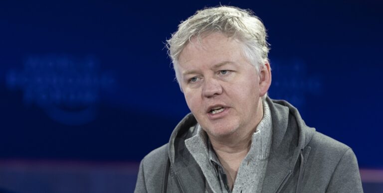 Serie A contro Cloudflare: scontro aperto sulla pirateria e sui diritti tv