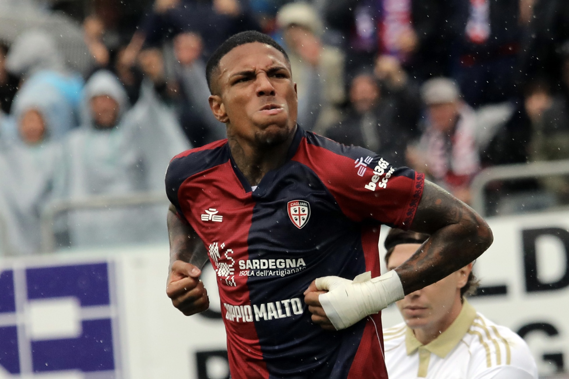 Cagliari, allarme rosso al Tardini: Pisacane senza registi sfida il “match point” del Parma ma torna Folorunsho