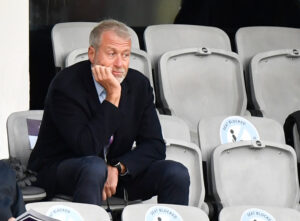 Londra trascina Abramovich in tribunale: scontro sui 2,5 miliardi del Chelsea